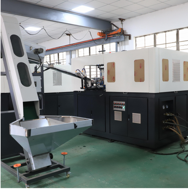 fully automatic high speed bottle blowing machine HQ-2000 1 cavity 2 main view