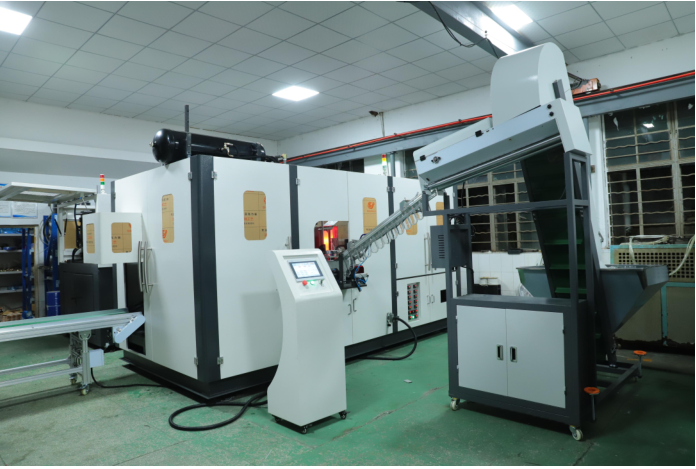 20L fully automatic bottle blowing machine main view