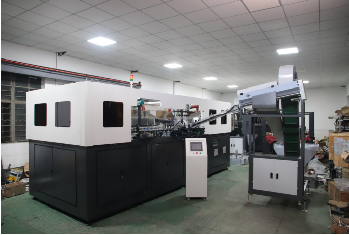 fully automatic high speed bottle blowing machine HQ-6000 1 cavity 6 main view