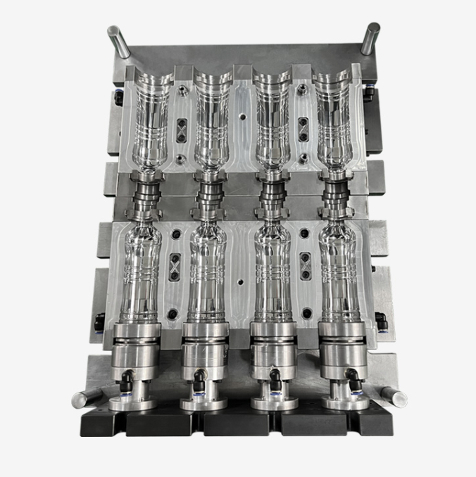 PET bottle blowing mold for consistent preform heating and even forming