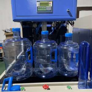 PET bottle blowing machine matching PET preform injection molding machine two-step integrated production line for mineral water bottles